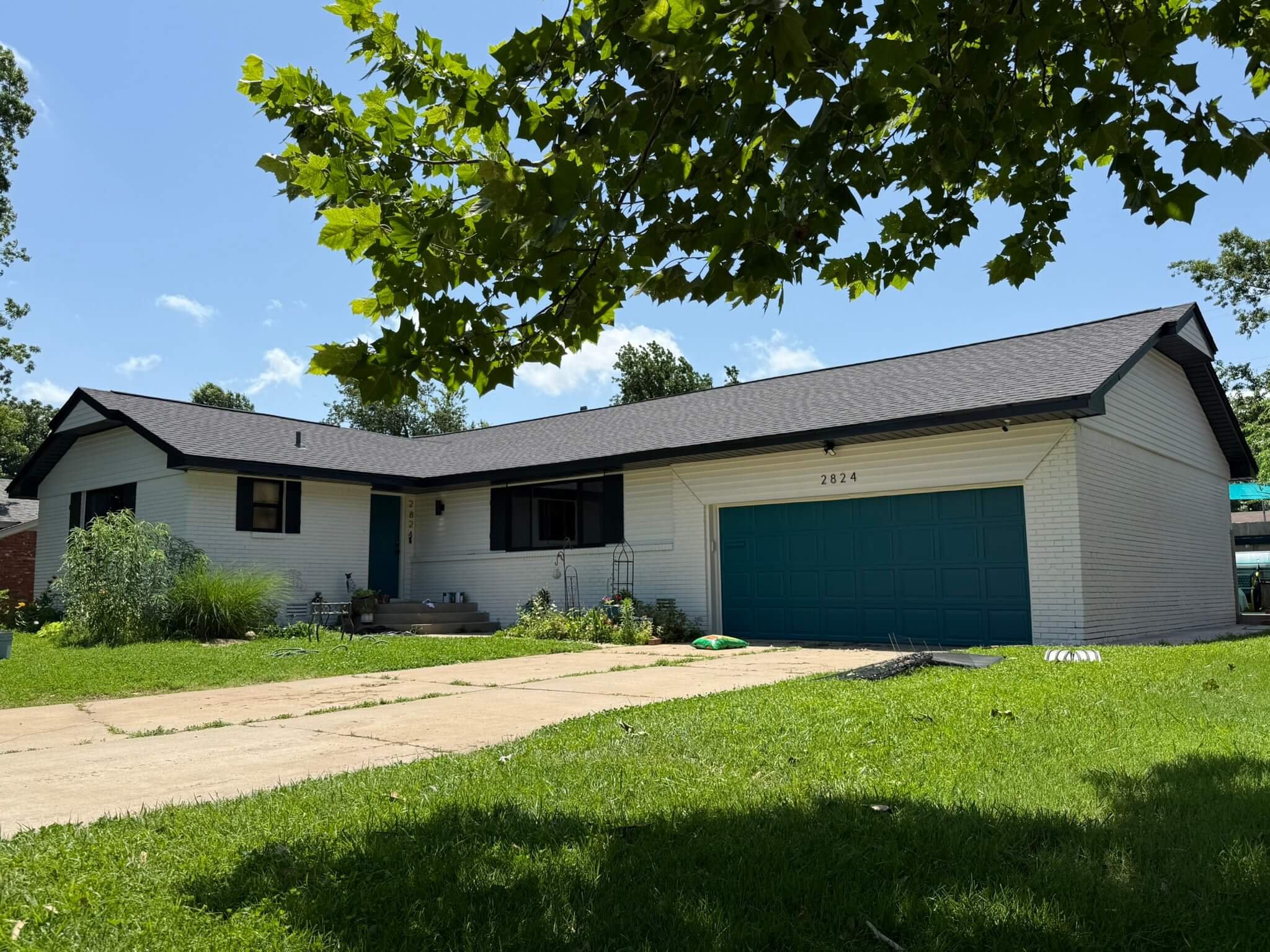 Painted brick exterior home in Bethany Oklahoma