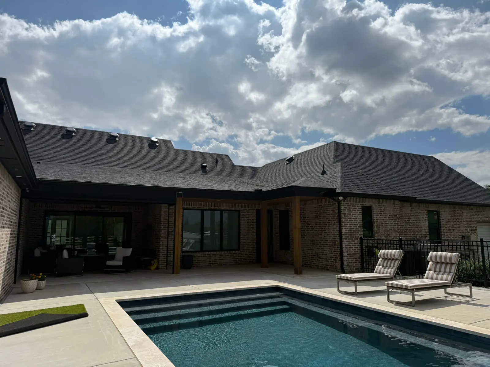 Exterior house painting project in Yukon Oklahoma by F&M Paint